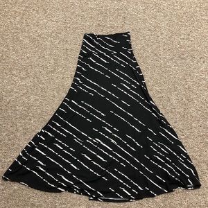 LuLaRoe Maxi skirt Size Small